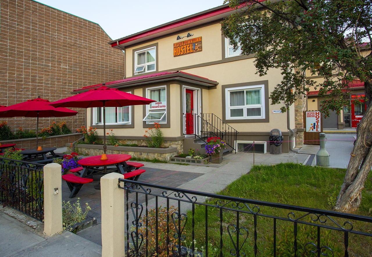 Jasper Downtown Hostel Exterior photo