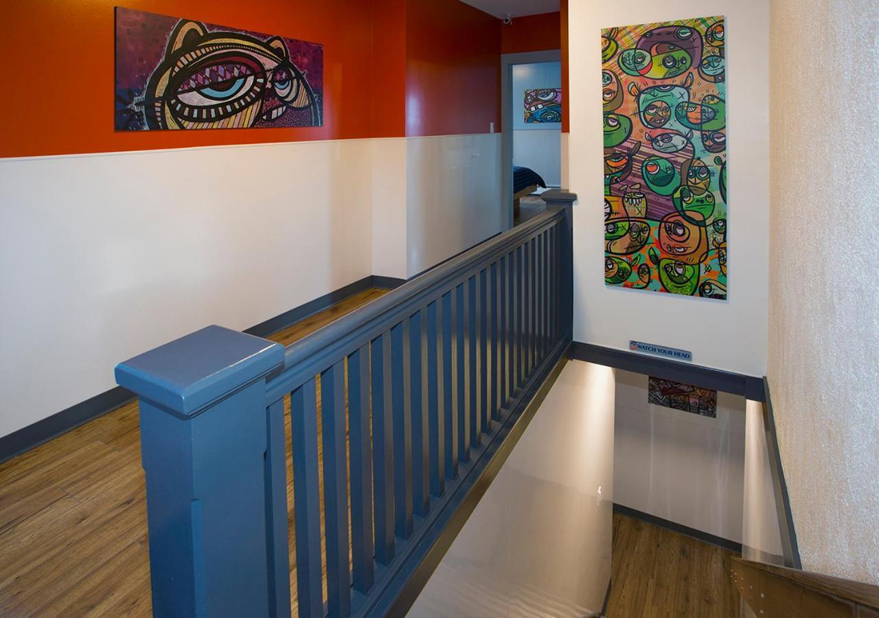 Jasper Downtown Hostel Exterior photo